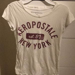 White and red Aeropostale t-shirt.